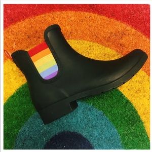 Chooka Ankle rain boot  Rainbow Pride 10